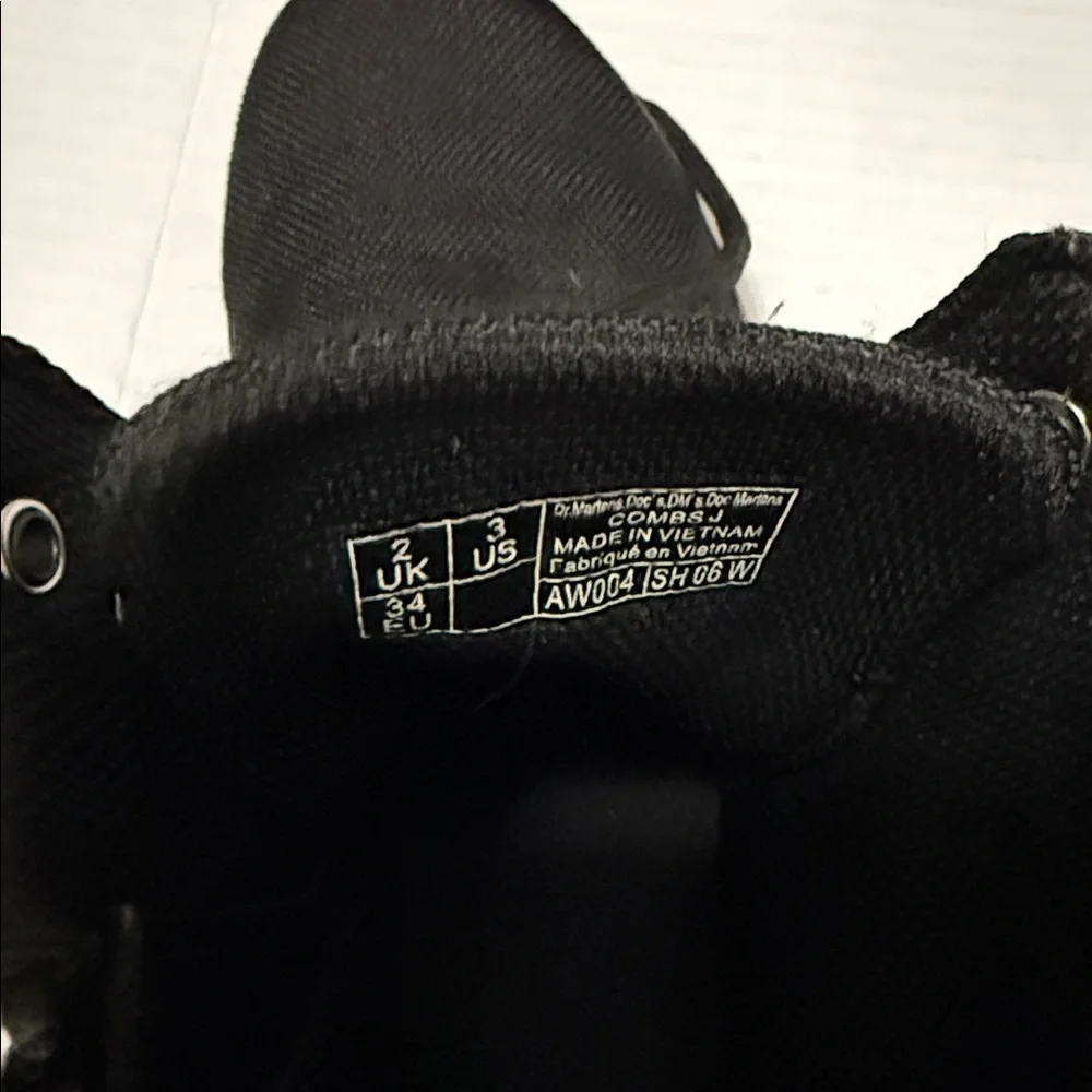 Dr. Martens - Junior Combs - Black - Size US3 - Good Used Condition!!